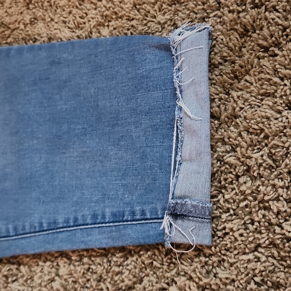 1822 Denim Crop Jeans - Picture 2 of 7